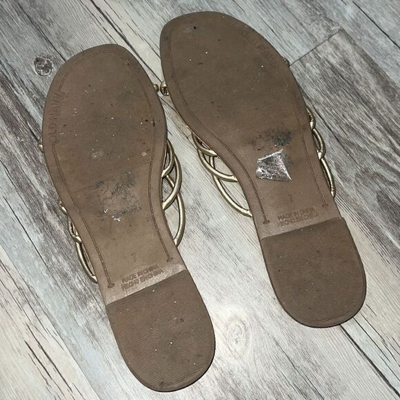 Old navy sandals - Picture 2 of 2